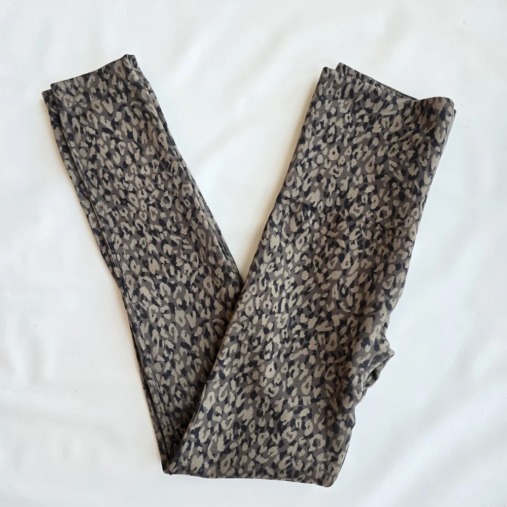 SPANX Look At Me Now Animal Leopard Print High Waisted Rise Leggings Small - Picture 11 of 11